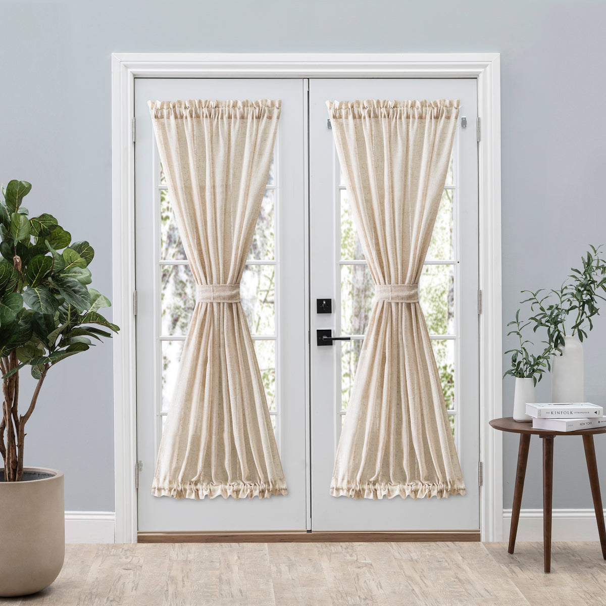 Shannon Door Panel w/Tie Back