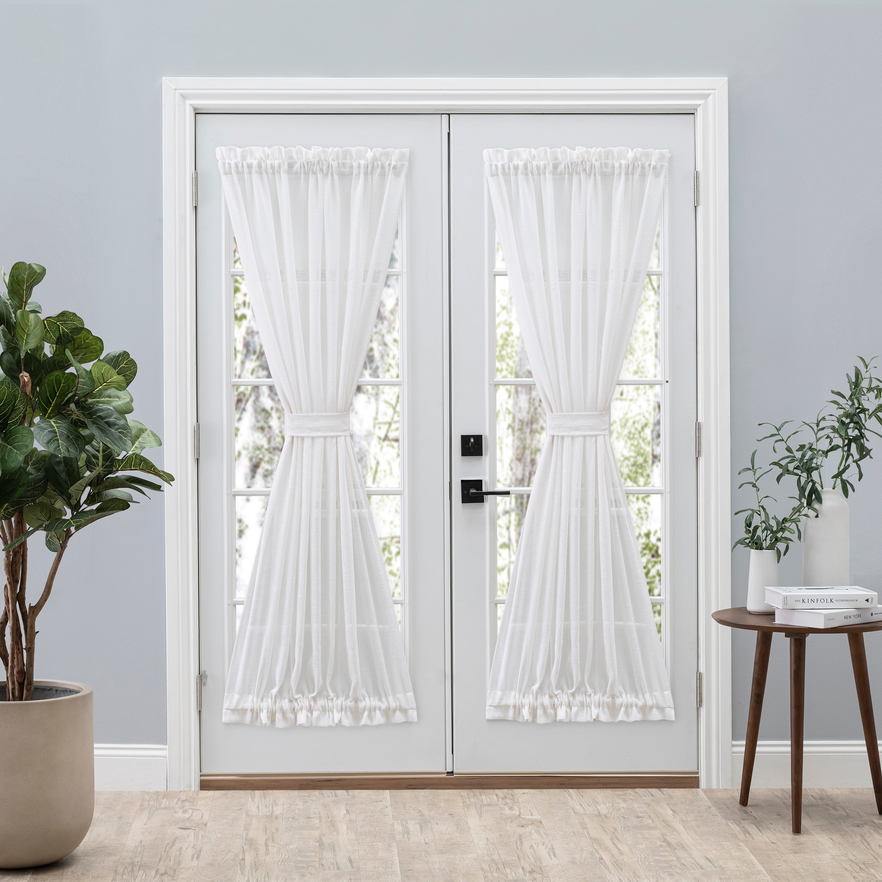 Shannon Door Panel w/Tie Back
